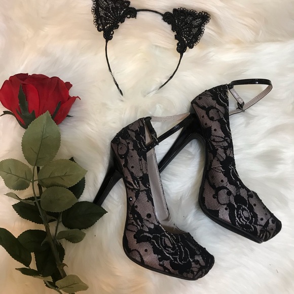 Madeline Shoes Black Lace 7M and Headband - Picture 7 of 7